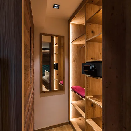 ホテル ポストホテル コルバブロイ 3*