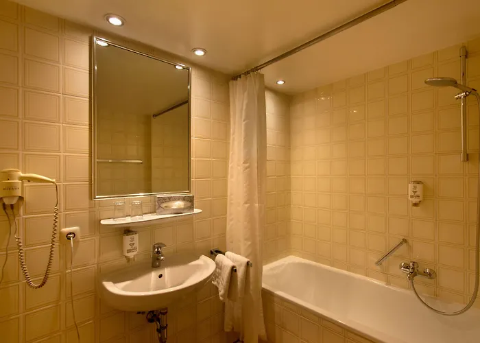 Posthotel Kolberbraeu 3* באד טולץ